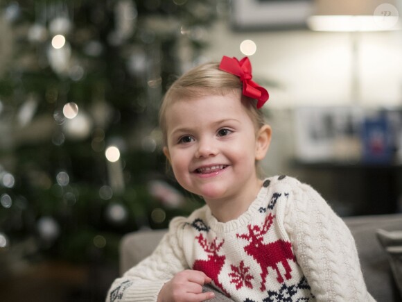 La princesse Estelle de Suède photographiée lors du Noël 2014 par Kate Gabor.