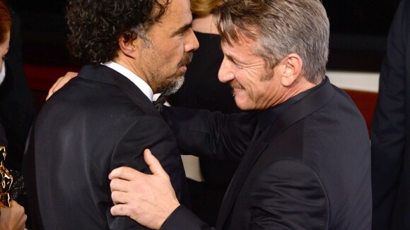 Sean Penn crée la polémique aux Oscars : Son ami Iñárritu le défend