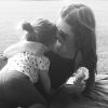 Ben Foden a posté une photo de sa femme Una et sa fille Aoife sur son compte Instagram le 18 mai 2014