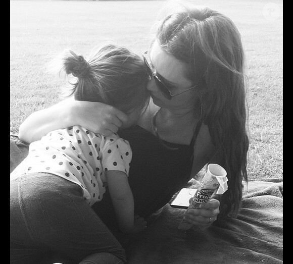 Ben Foden a posté une photo de sa femme Una et sa fille Aoife sur son compte Instagram le 18 mai 2014