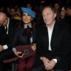 Salma Hayek et son mari François-Henri Pinault assistent au défilé Gucci automne-hiver 2015-2016 à Milan. Le 25 février 2015.
