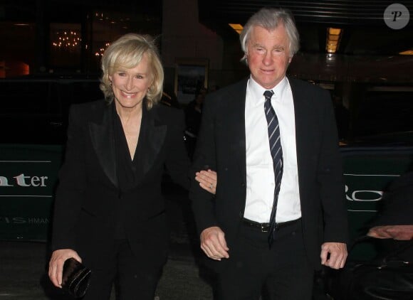 Glenn Close et son mari David Shaw arrivent à la vente aux enchères Christies Green Auction le 11 avril 2012 à New York 