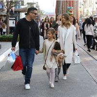 Jessica Alba : Stylée et souriante pour une virée shopping avec ses filles