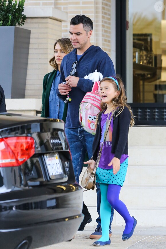 Exclusive - Please hide the child's face prior to the publication. Actress Jessica Alba and husband Cash Warren took their daughters Honor and Haven to Barneys New York this afternoon for some shopping in Beverly Hills, Los Angeles, CA, USA on March 1, 2015. Photo by GSI/ABACAPRESS.COM02/03/2015 - Los Angeles