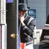 Justin Bieber s'arrête dans une station essence avant de se rendre à un studio d'enregistrement à Los Angeles, le 25 février 2015  