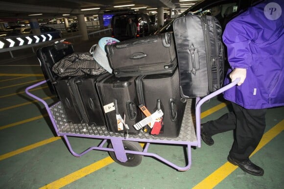 Les valises de Kris Jenner et North West à leur arrivée à l'aéroport d'Heathrow. Londres, le 2 mars 2015.
