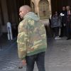 Kanye West arrive à l'hôtel de ville de Paris pour assister au défilé Dries van Noten automne-hiver 2015-2016. Paris, le 4 mars 2015.