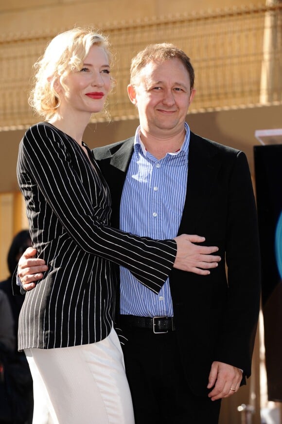 Cate Blanchett sur le Hollywood Walk of Fame avec son mari Andrew Upton, Los Angeles, le 5 décembre 2008.