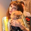 Frédérique Bel (avec son chien) - Soirée de réouverture de la boutique Kiehl's rue des Francs Bourgeois à Paris le 12 mars 2015