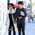  Exclusif - Ashlee Simpson enceinte et son mari Evan Ross font du shopping le jour de la Saint-Valentin &agrave; Beverly Hills, le 14 f&eacute;vrier 2015.  