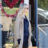 Exclusive - Ashlee Simpson enceinte et son mari Evan Ross rendent visite à un docteur avant déjeuner au restaurent Cafe La Conversation à Los Angeles le 9 février 2015 