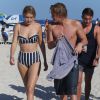 Gigi Hadid et son petit ami Cody Simpson profitent d'un après-midi ensoleillé sur une plage de Miami. Le 15 mars 2015.