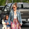 Jennifer Lopez est allé voir le film Cinderella avec ses jumeaux Max and Emme ainsi que son manager Benny Medina au Calabasas Commons de Los Angeles, le 16 mars 2015.