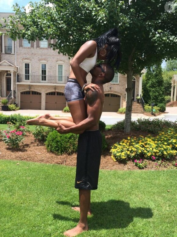 Nick Gorgon a ajouté une photo de sa petite amie Bobbi Kristina sur son compte Twitter, le 23 juillet 2013