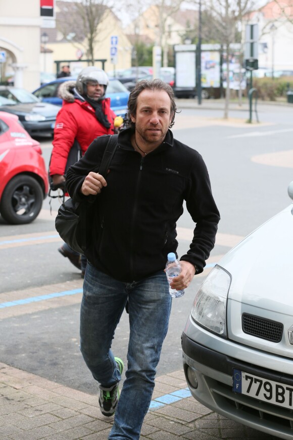 Philippe Candeloro de retour à Paris le 14 mars 2015 après le drame de Dropped en Argentine.