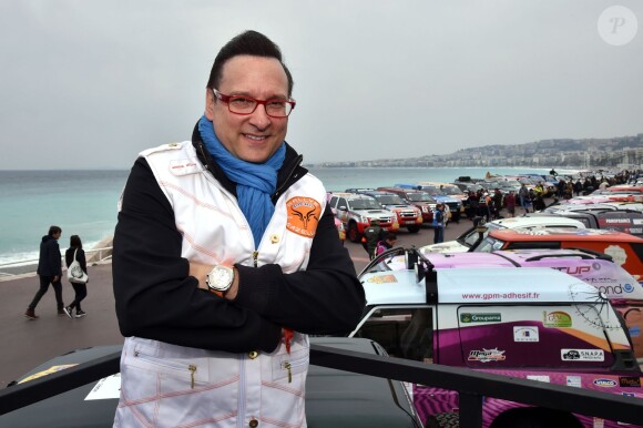 Jean-Marc Généreux lors du départ du 25e Rallye Aïcha des gazelles à Nice le 21 mars 2015
