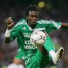 Pascal Feindouno lors de la rencontre entre l'Olympique Lyonnais et l'AS Saint-Etienne au stade Gerland de Lyon, le 26 août 2007