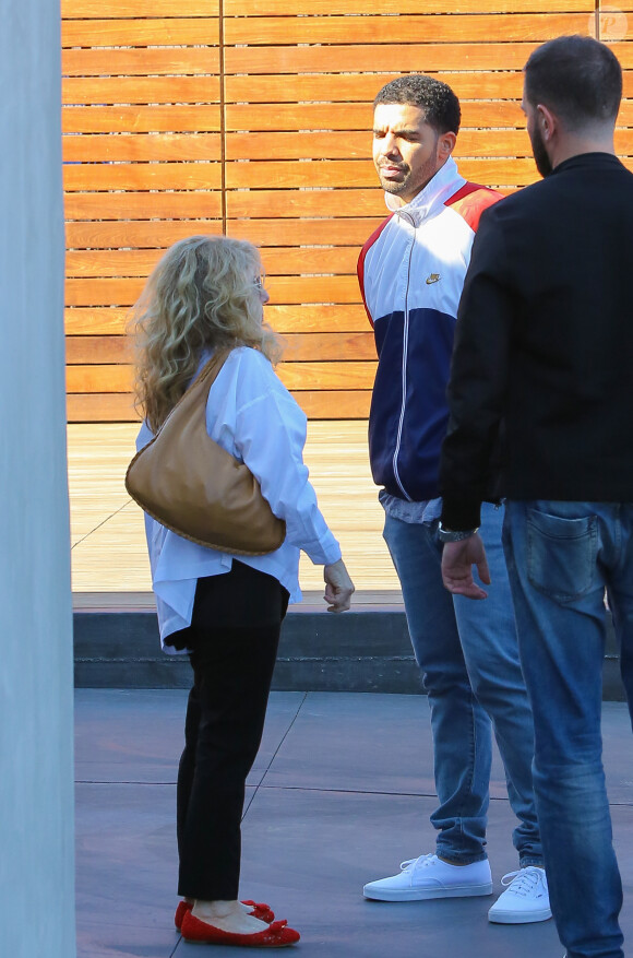Drake et sa mère Sandi Graham à Los Angeles, le 23 mars 2015.