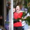 Edda Mellas (la mère de Amanda Knox) - Amanda Knox devant son domicile, en famille, le jour où elle est définitivement acquittée du meurtre d'une Britannique en 2007, le 26 mars 2015