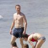 L'Acteur de la serie Homeland, Damian Lewis et sa femme Helen McCrory et leurs enfants, manon et Gulliver en vacances a la plage a Ibiza le 15 aout 2013