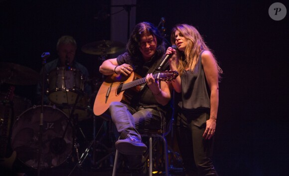 Julie Zenatti en concert à Lille le 27 mars 2015.