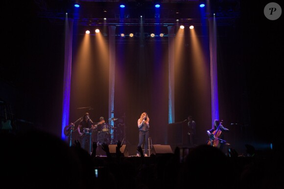 Julie Zenatti en concert à Lille le 27 mars 2015.