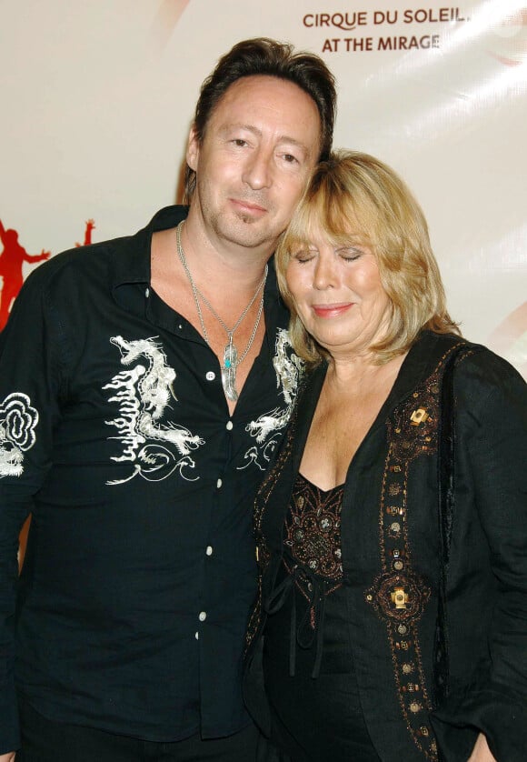 Julian Lennon avec sa maman Cynthia à Las Vegas, le 30 juin 2006. 