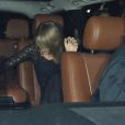 Taylor Swift et Calvin Harris sortent du club Troubadour à West Hollywood en se tenant la main. Le 2 avril 2015