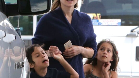 Jennifer Lopez, au naturel, Casper Smart et ses enfants fêtent Pâques