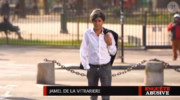 Jamel Debbouze parodie Bernard De La Villardière de l'émission de M6, Enquête exclusive - Teaser du nouveau divertissement de Cyril Hanouna, CQDF, Ce qu'il fallait détourner. A découvrir en prime le 23 avril prochain sur D8.