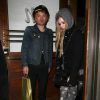 Avril Lavigne et son ex Deryck Whibley quittent un restaurant à Hollywood, le 1er décembre 2011  