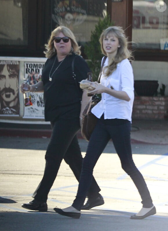 Taylor Swift et sa maman, le 27 janvier 2012 à Los Angeles