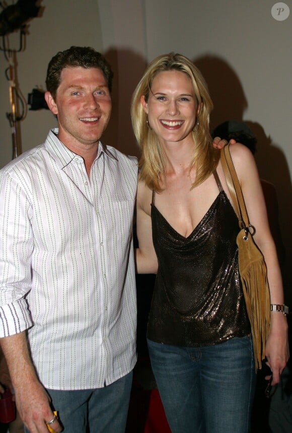 Stephanie March et son mari Bobby Flay à la Totem Gallery de New York, le 30 mai 2002