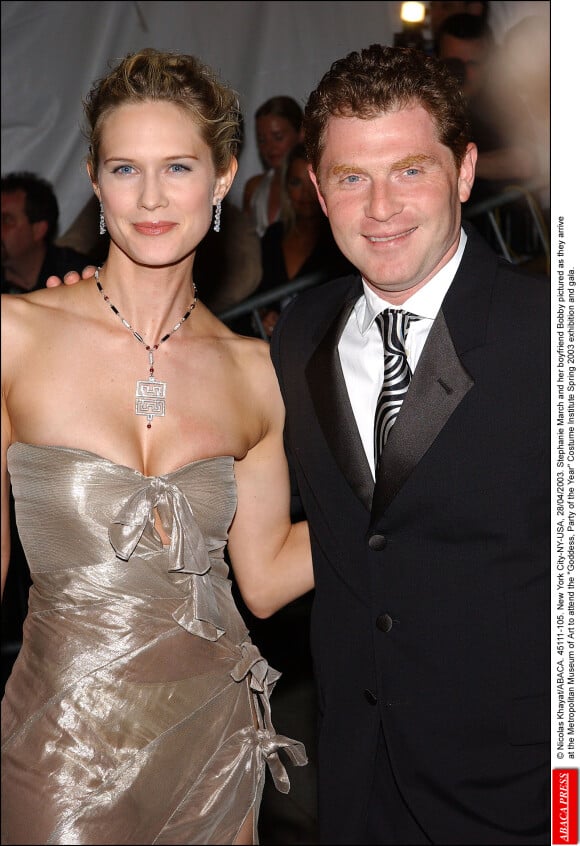 Stephanie March et son époux Bobby Flay au Metropolitan Museum of Art de New York, le 28 avril 2003