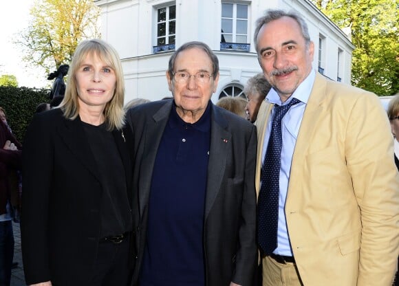Robert Hossein avec sa femme Candice Patou et Antoine Duléry - Soirée du cinquième anniversaire du musée Paul Belmondo à Boulogne-Billancourt le 13 avril 2015.
