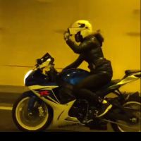 Julie Ricci (Secret Story 4) : Sexy à moto, la 'femme idéale' enflamme la Toile