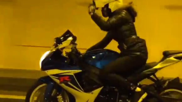 Julie Ricci (Secret Story 4) : Sexy à moto, la 'femme idéale' enflamme la Toile