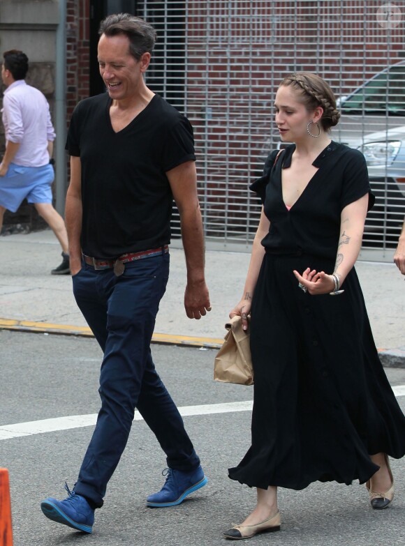 Jemima Kirke sur le tournage du film "Girls" a New York, le 28 juin 2013 