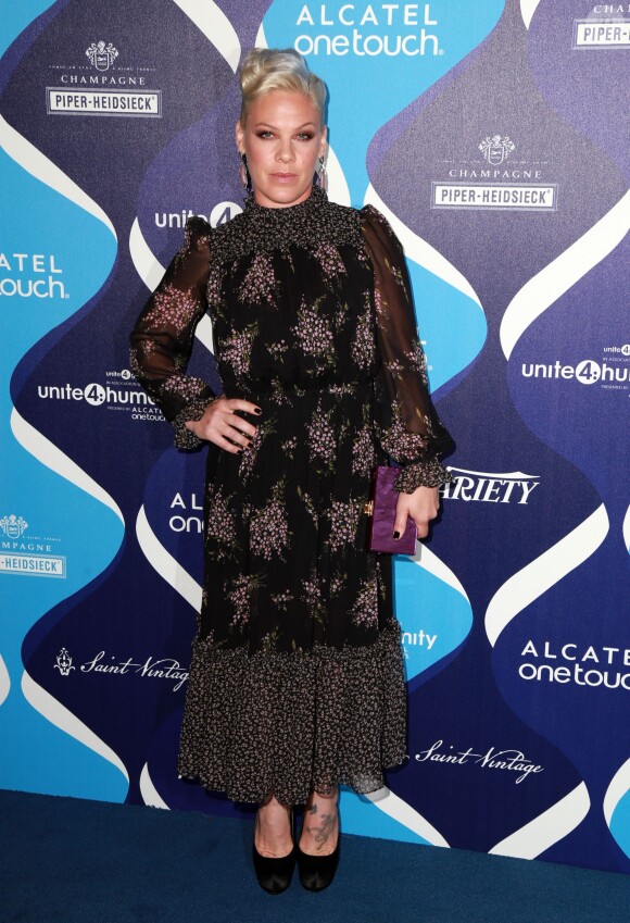 La chanteuse Pink - Personnalités lors de la 2ème soirée annuelle de "Unite4:humanity" à l'hôtel Beverly Hilton à Beverly Hills, le 19 février 2015. 