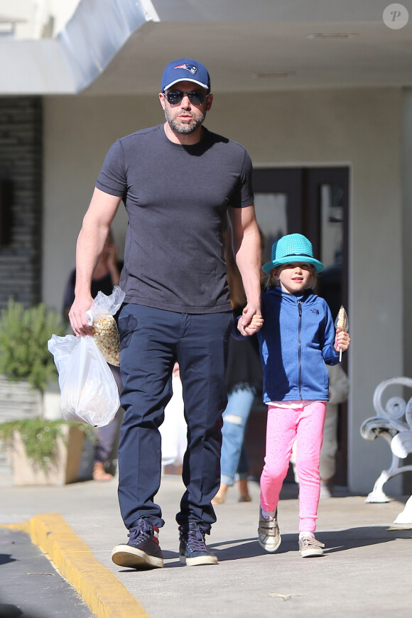 Ben Affleck et sa fille Seraphina à Pacific Palisades le 19 avril 2015 pour quelques courses au Farmer's Market