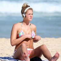 Erin Heatherton : Sexy sous le soleil australien, elle évoque son ex, DiCaprio...