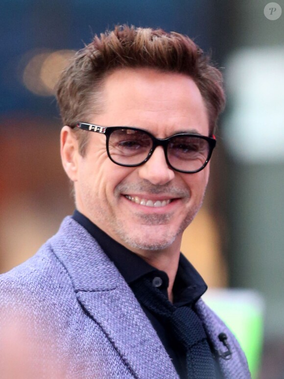 Robert Downey Jr. - Les acteurs du film "Avengers : L'ère d'Ultron" à leur arrivée dans les studios de Good Morning America à New York le 24 avril 2015.