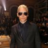 Jared Leto, qui est passé au blond platine, au défilé de mode Lanvin collection Automne-Hiver 2015-2016 lors de la fashion week à Paris, le 5 mars 2015.