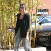 Exclusif - Jessica Alba et sa mère Catherine se rendent dans les bureaux de sa société la "Honest Company" à Santa Monica, le 16 avril 2015. F