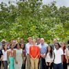 Le roi Willem-Alexander et la reine Maxima des pays-Bas en visite à une association sur l'île d'Aruba le 2 mai 2015