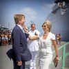Le roi Willem-Alexander et la reine Maxima des Pays-Bas visitant l'île néerlandaise d'Aruba, à l'occasion des 200 ans du royaume des Pays-Bas et du 350e anniversaire de la Marine, le 1er mai 2015