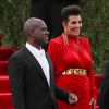 Kris Jenner et Corey Gamble quittent le Metropolitan Museum of Art à l'issue du Met Gala 2015. New York, le 4 mai 2015.