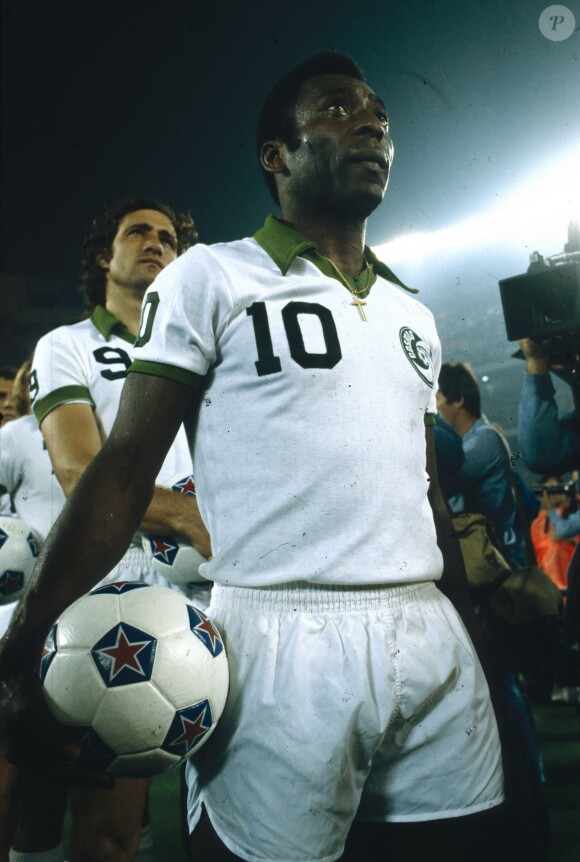 Pelé avec le maillot du Cosmos de New York, le 15 août 1977 à New York
