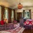 La sublime villa de Melanie Griffith et Antonio Banderas à Hancock Park est en vente pour la somme de 16,1 millions de dollars.