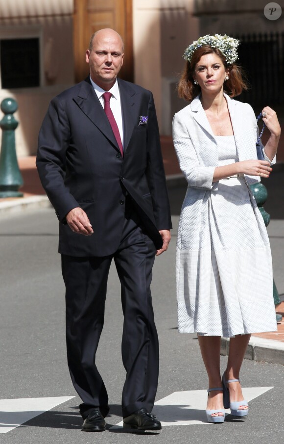 Le prince Serge de Yougoslavie et sa femme Eleonora Rajneri lors du baptême des enfants princiers Jacques et Gabriella en la cathédrale Notre-Dame-Immaculée de Monaco le 10 mai 2015